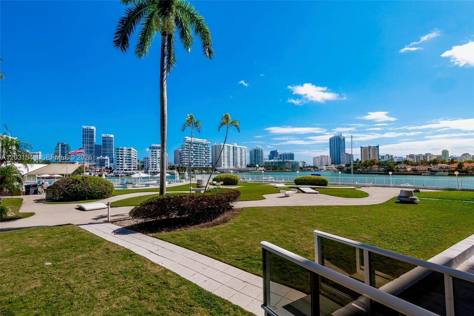 900 Bay #122 Miami Beach, FL 33141