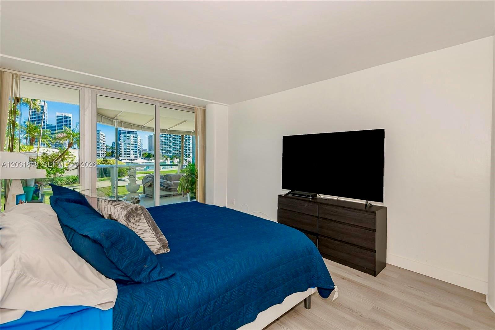 900 Bay #122 Miami Beach, FL 33141