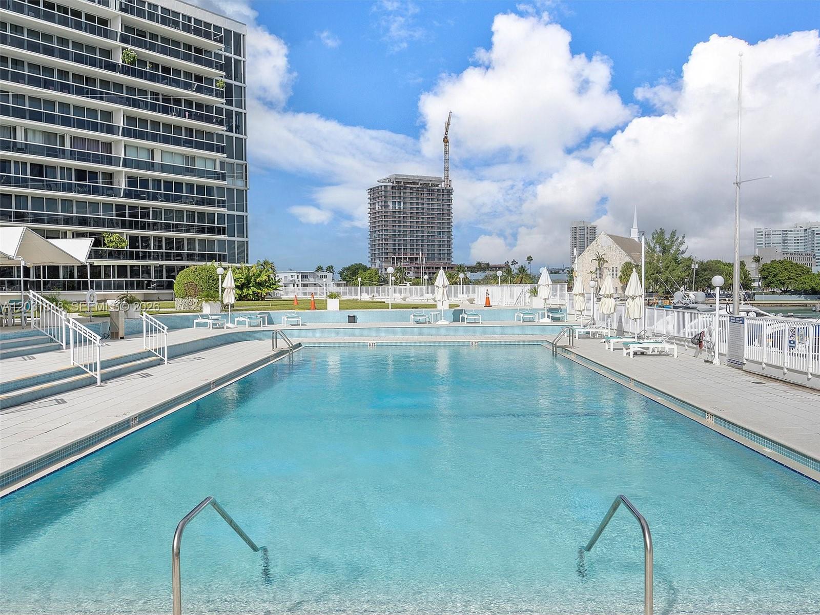 900 Bay #122 Miami Beach, FL 33141