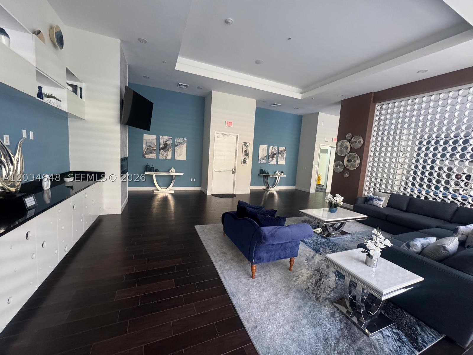 image The Venture at Aventura11