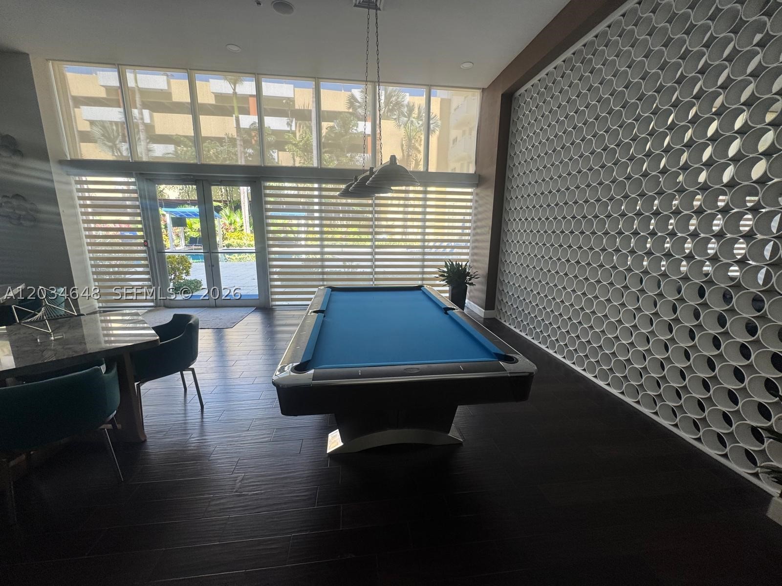 image The Venture at Aventura12