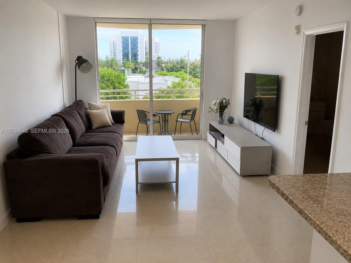 image The Venture at Aventura1