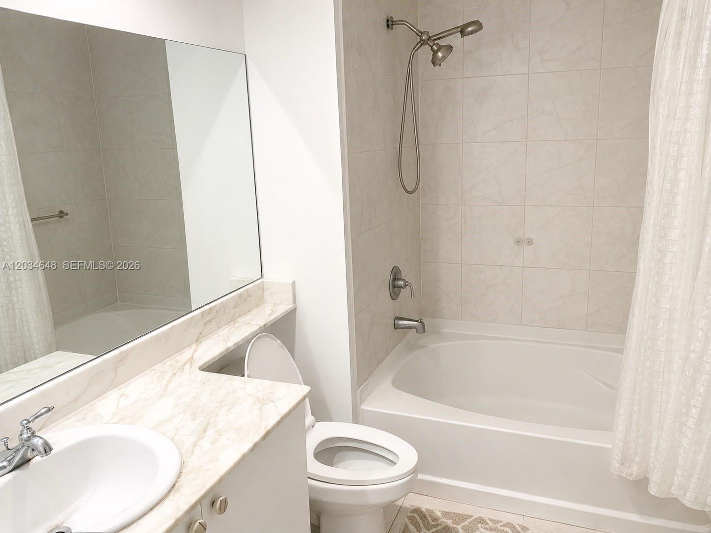 image The Venture at Aventura5