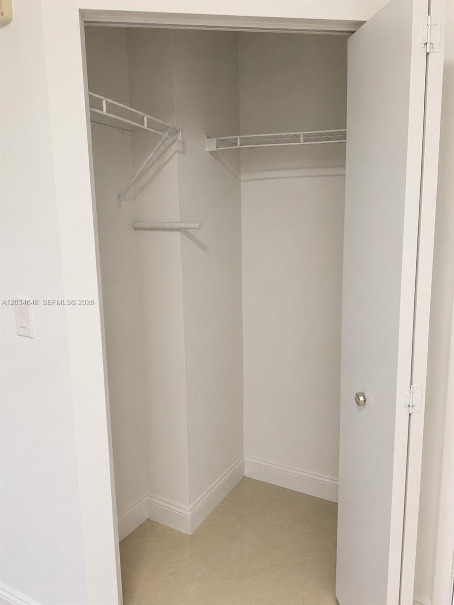 image The Venture at Aventura7