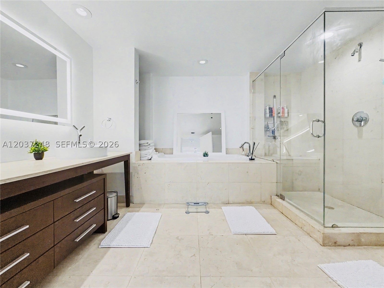 image Icon Brickell I17