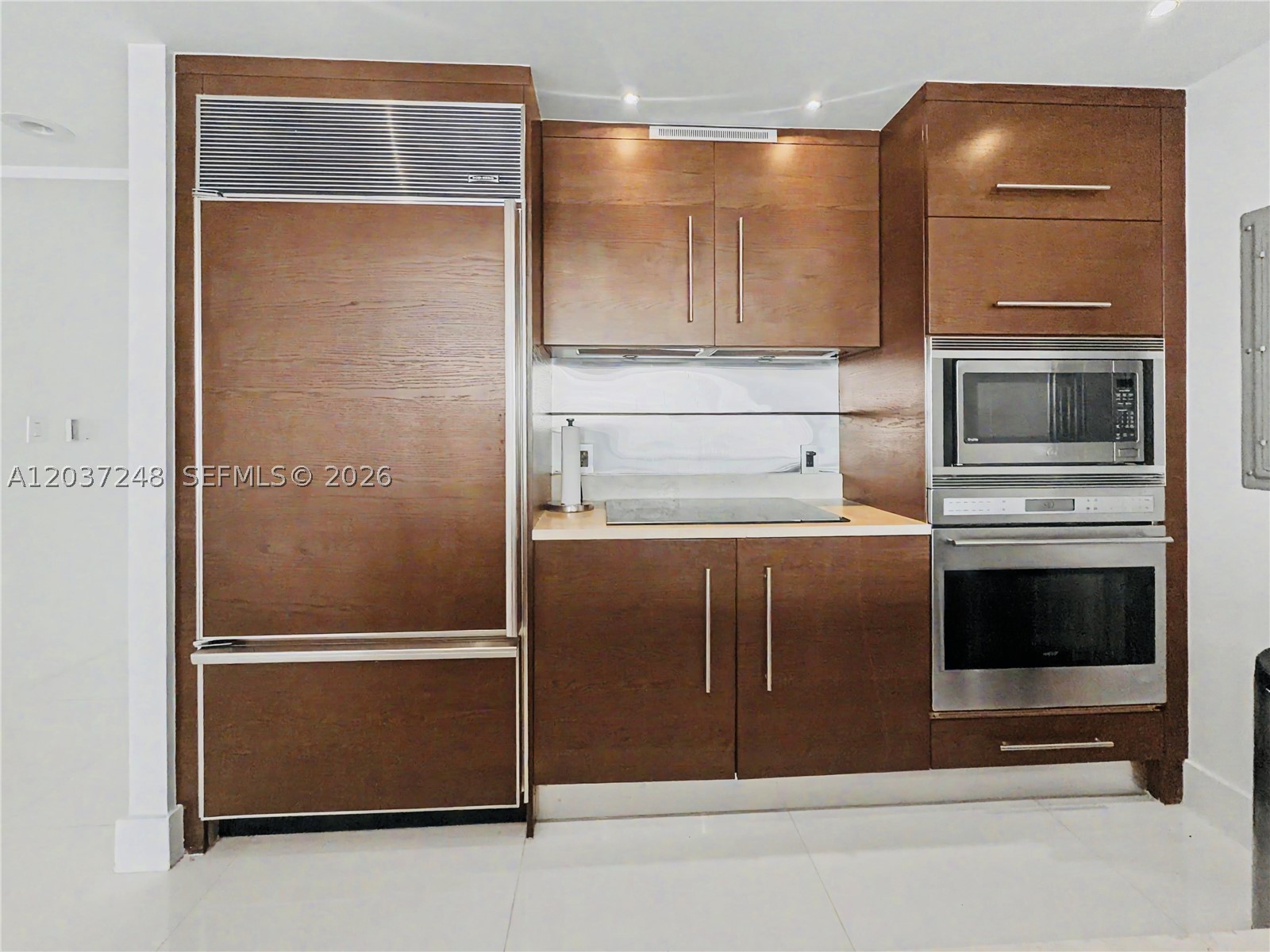image Icon Brickell I24