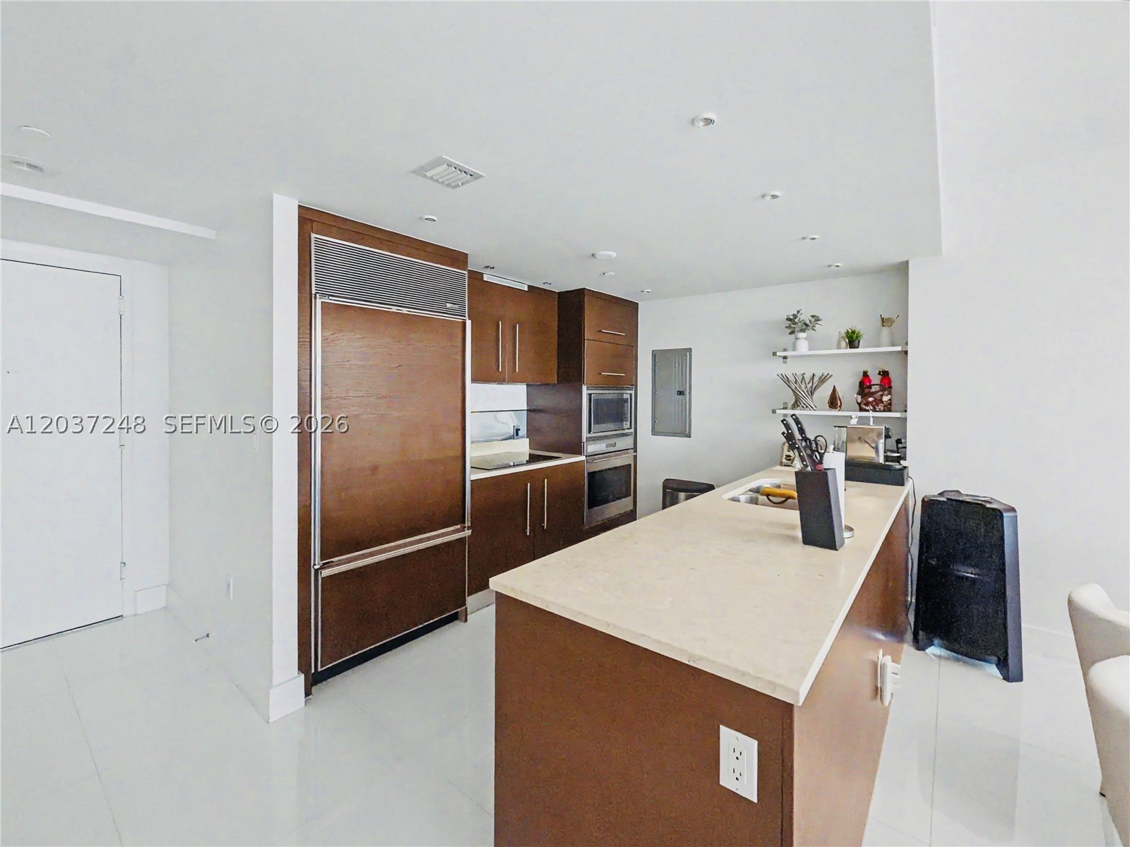 image Icon Brickell I3
