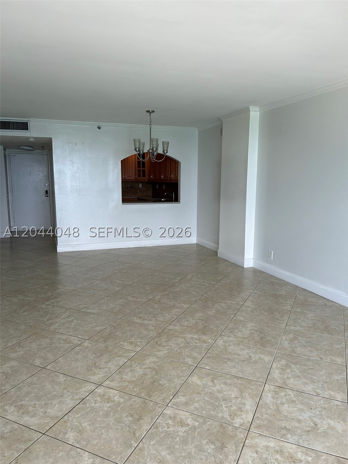 2625 Collins Ave #1805 Miami Beach, FL 33140