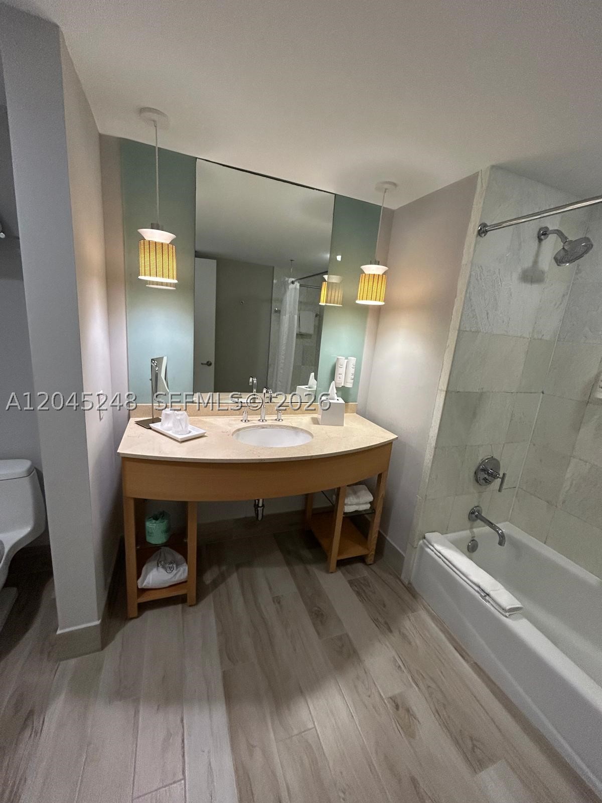 18683 Collins Ave #1706 Sunny Isles Beach, FL 33160