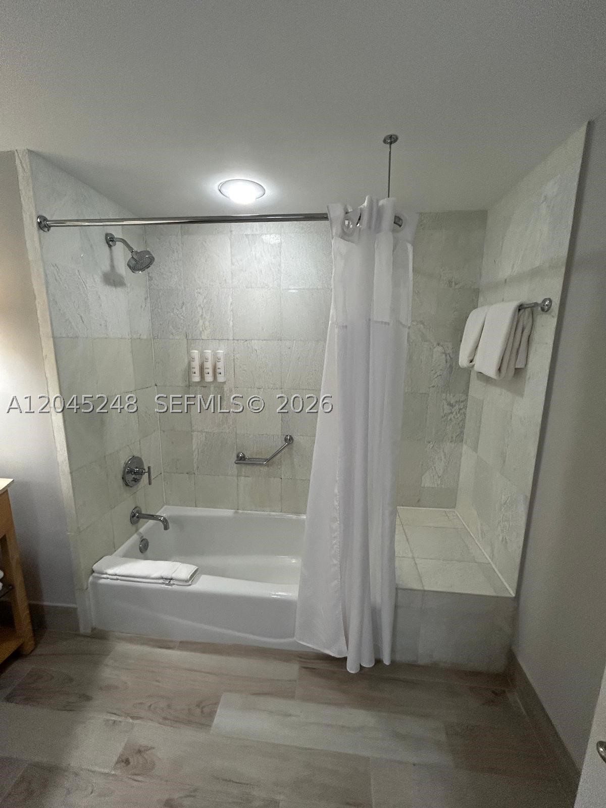 18683 Collins Ave #1706 Sunny Isles Beach, FL 33160