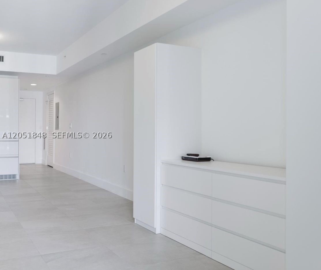 1010 Brickell Ave #3210