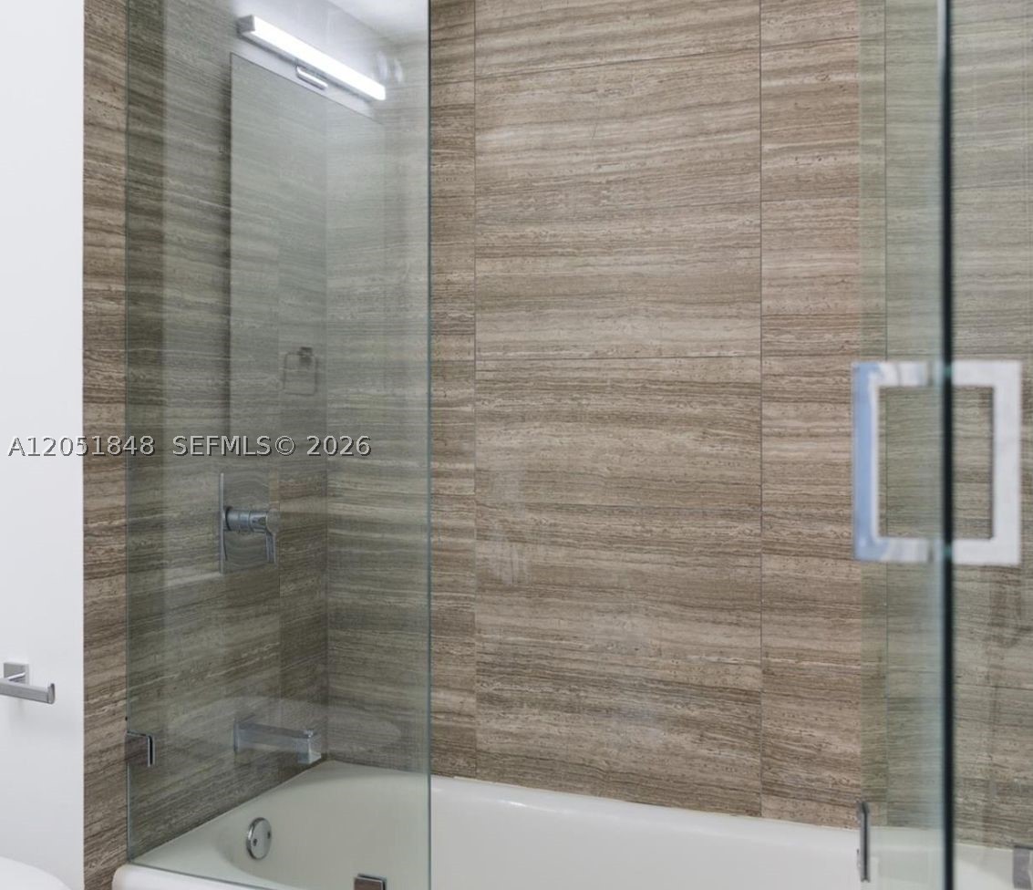 image 1010 Brickell3