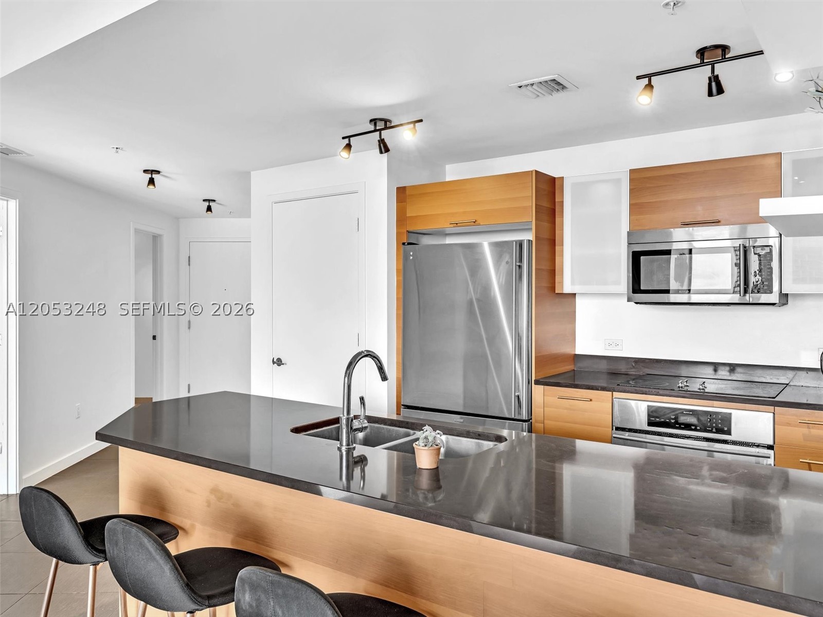 image 4 Midtown15
