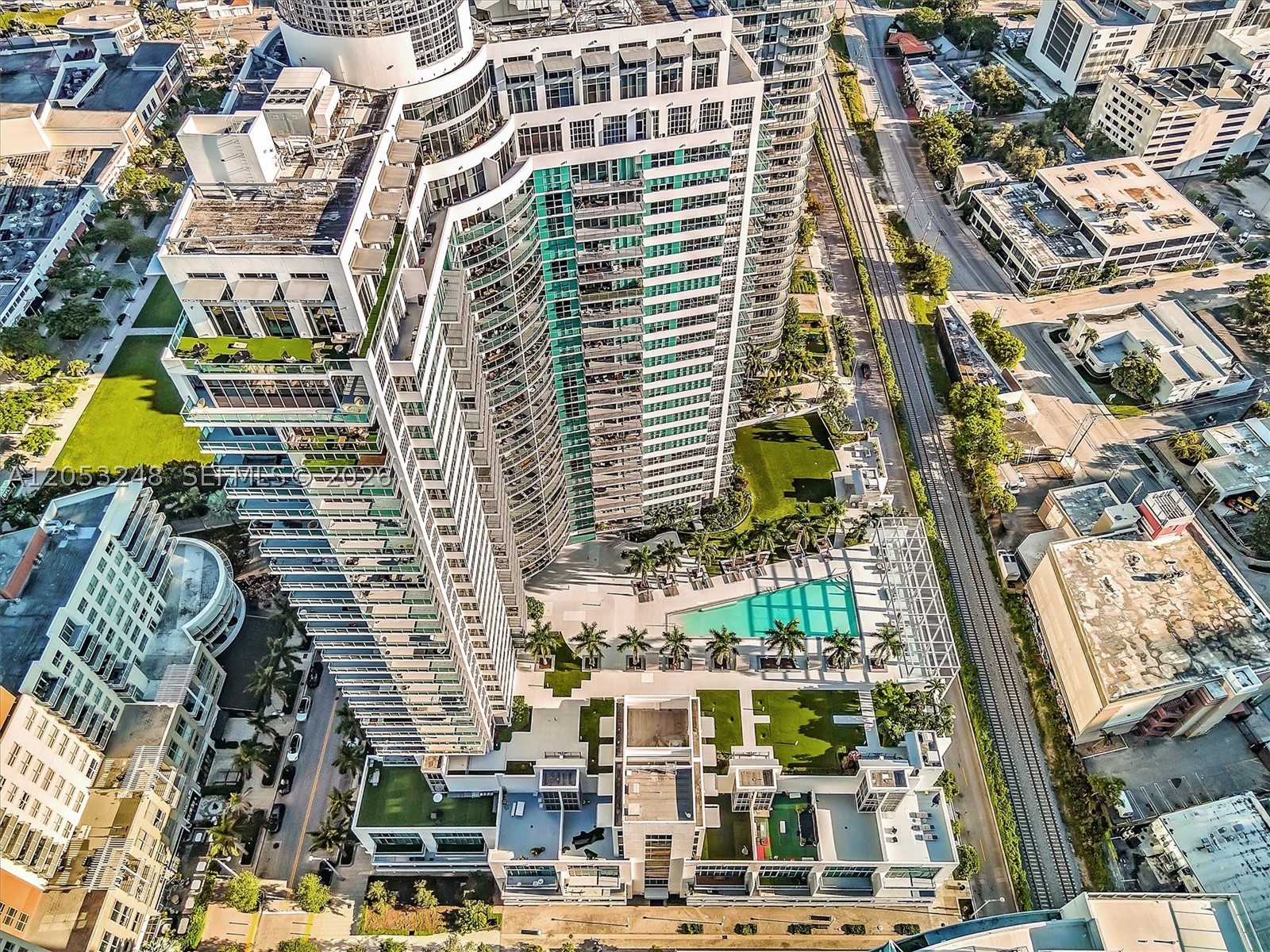 image 4 Midtown76
