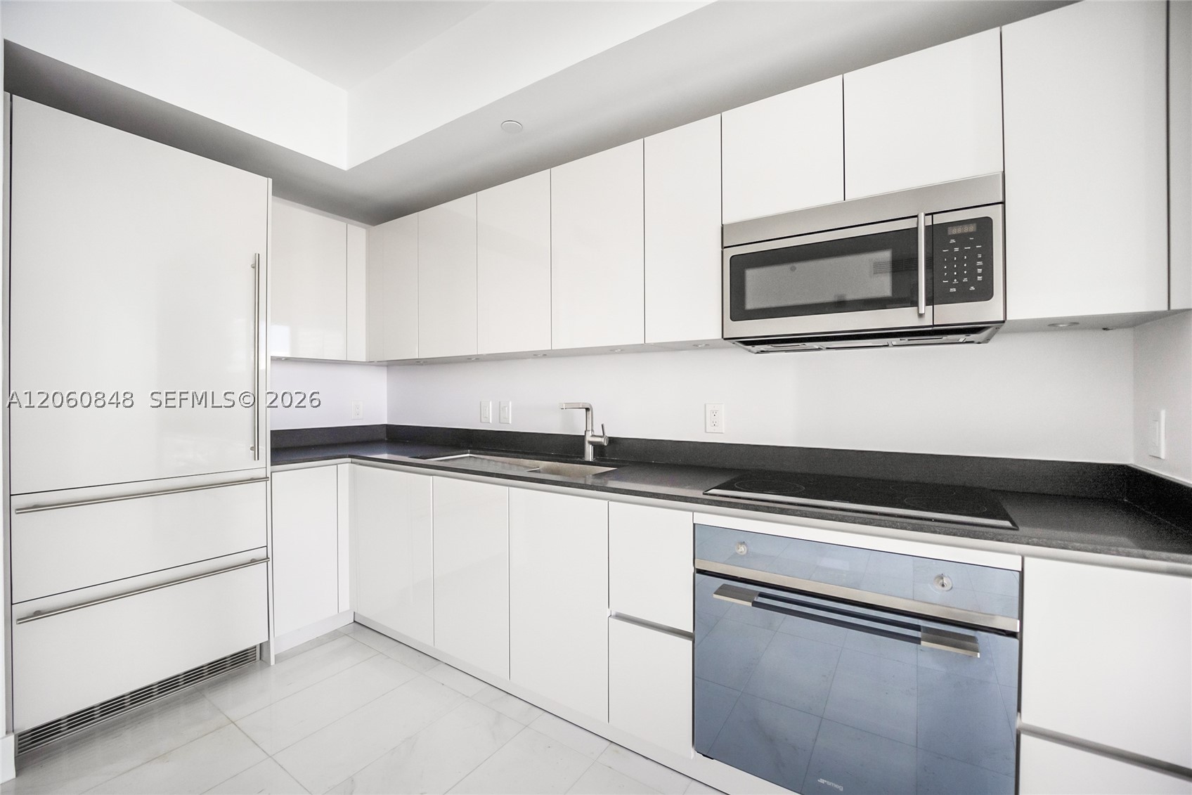 1010 Brickell Ave #2708