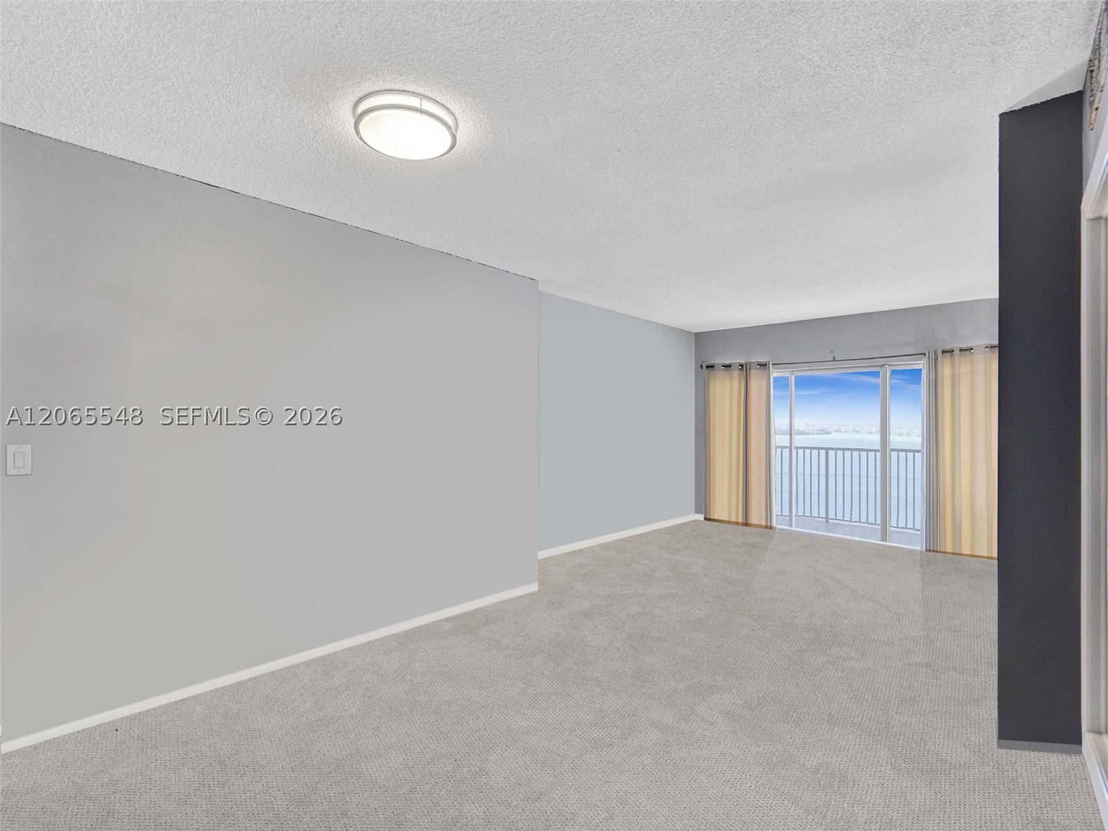 image Arlen House Condo2