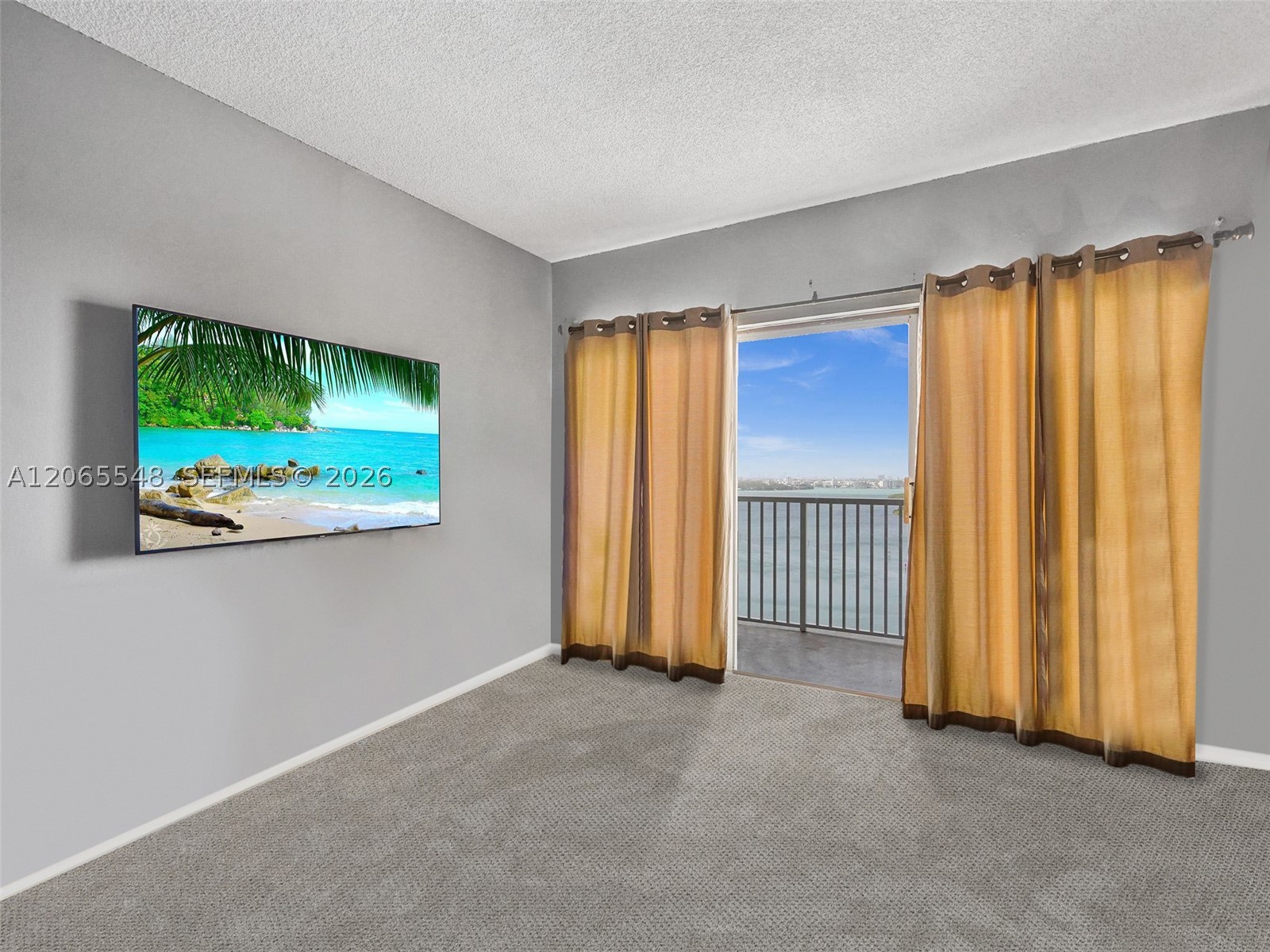 image Arlen House Condo3