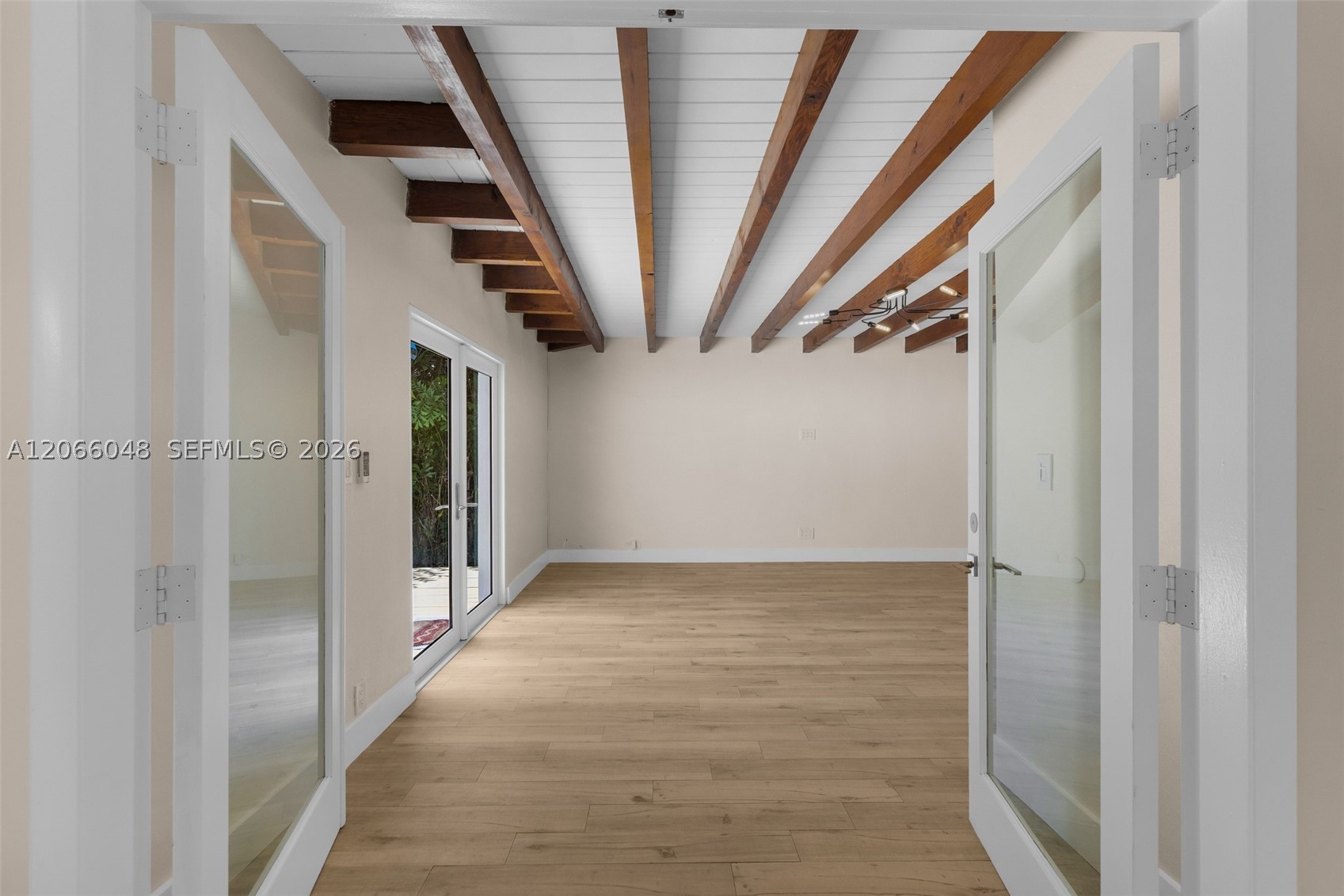 3210 SW 19th Ter Miami, FL 33145
