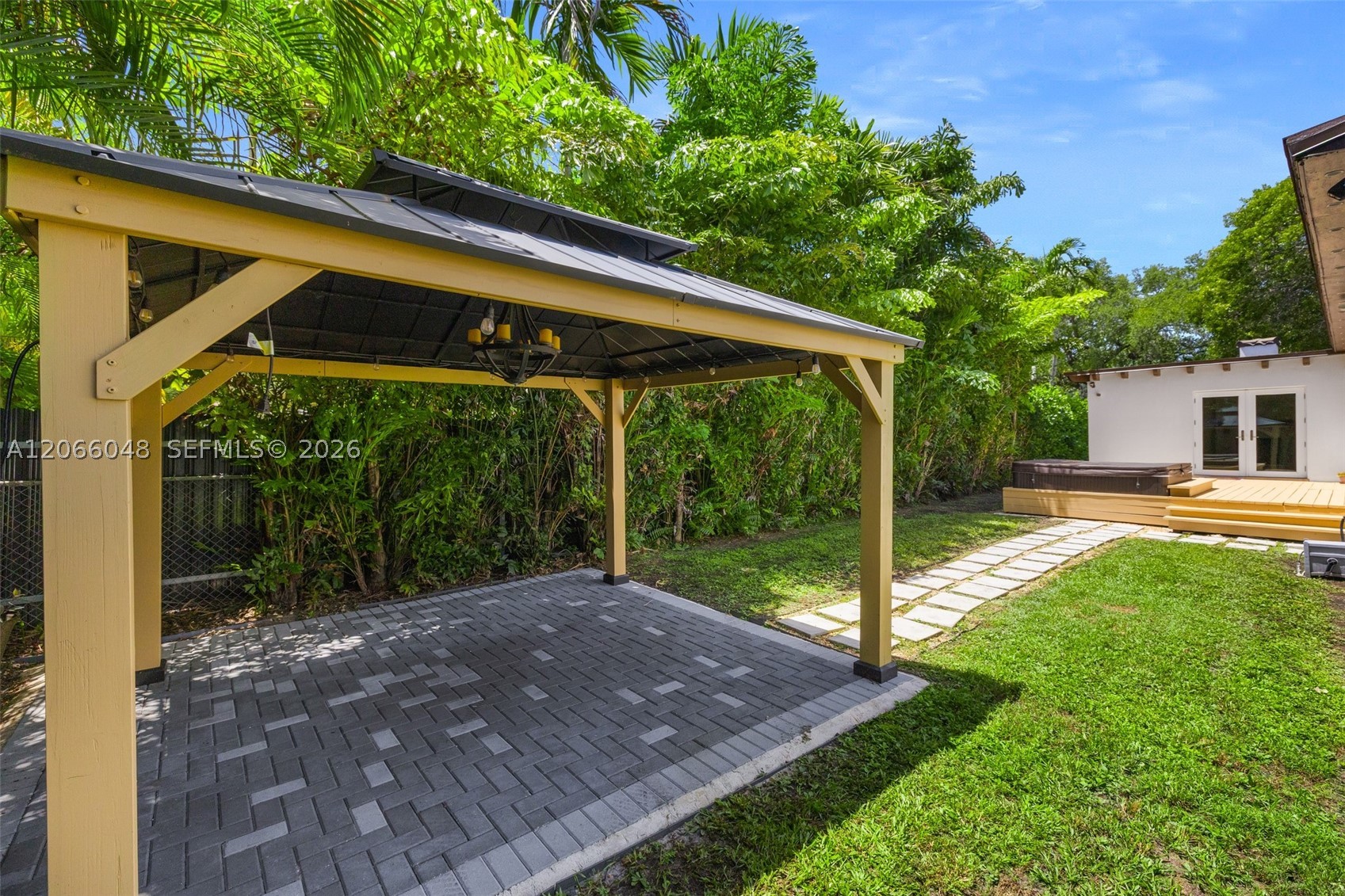 3210 SW 19th Ter Miami, FL 33145