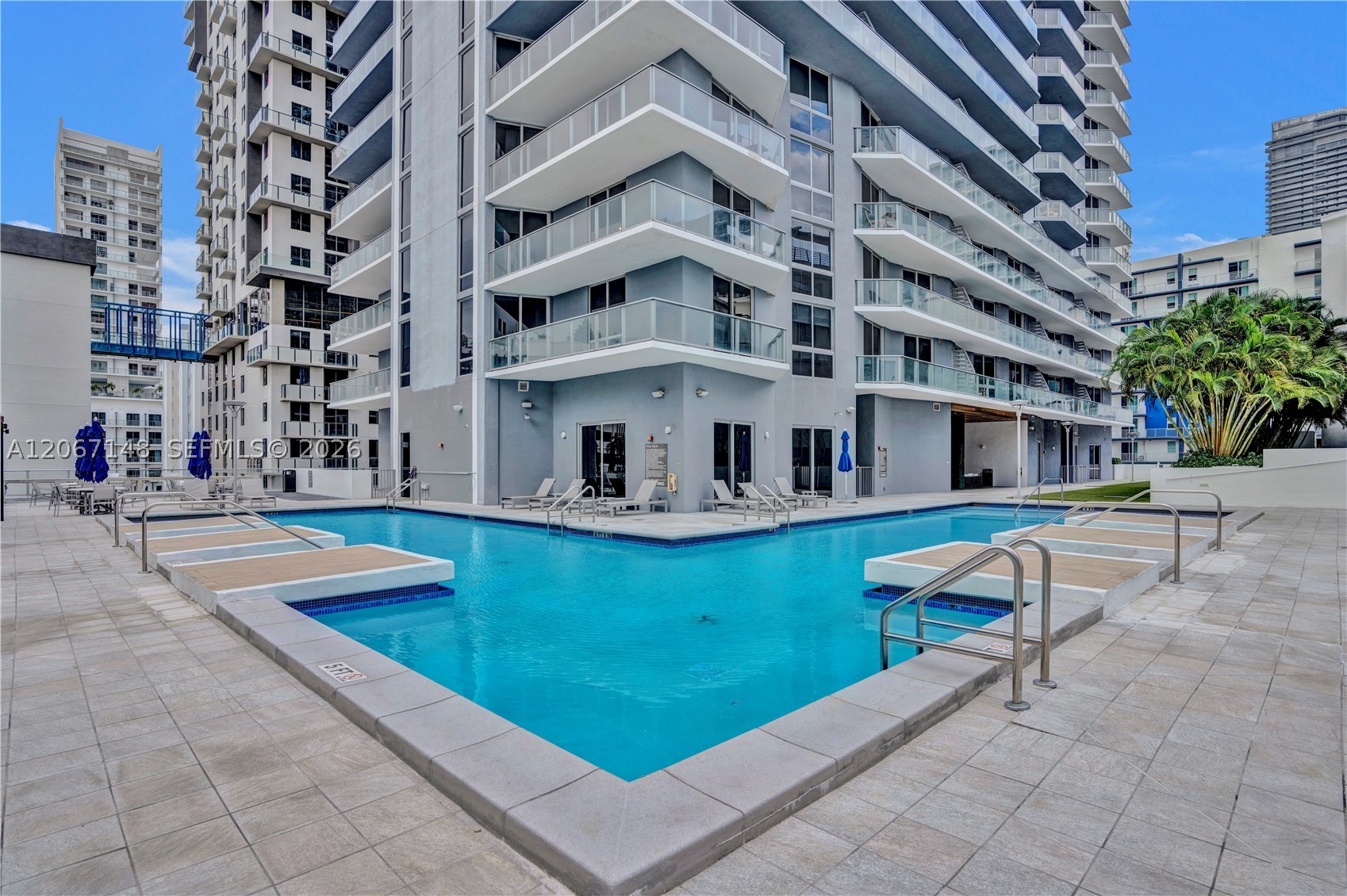 image Brickell Ten42