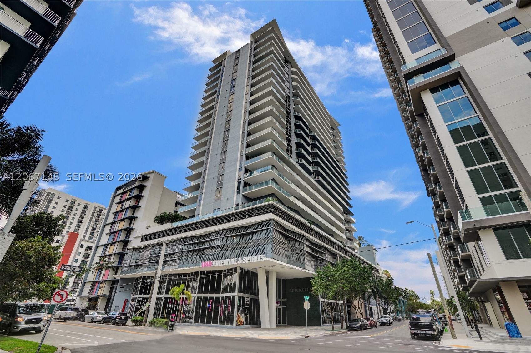 image Brickell Ten64