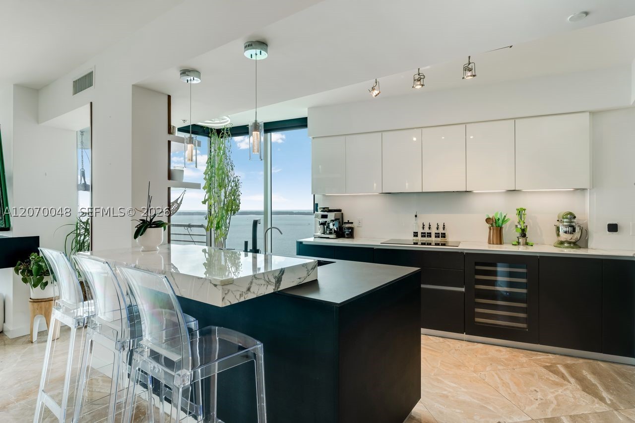 335 S Biscayne Blvd #2609 Miami, FL 33131