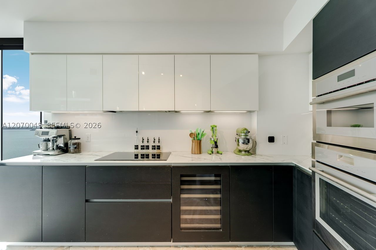 335 S Biscayne Blvd #2609 Miami, FL 33131