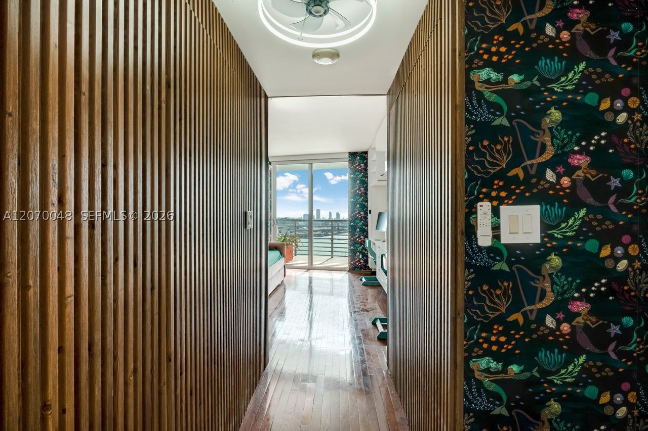 335 S Biscayne Blvd #2609 Miami, FL 33131
