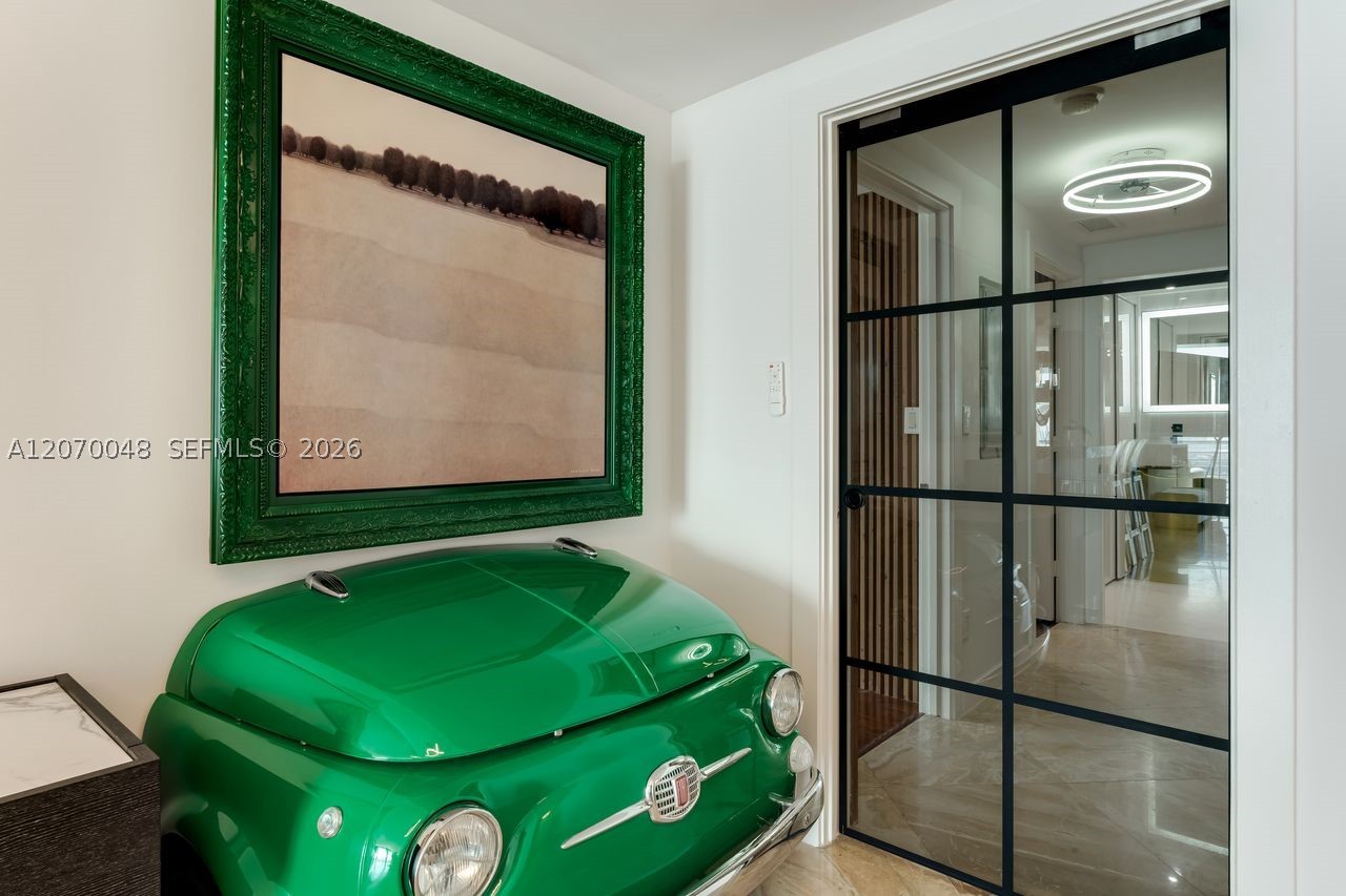 335 S Biscayne Blvd #2609 Miami, FL 33131