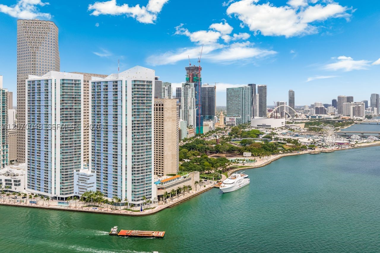 335 S Biscayne Blvd #2609 Miami, FL 33131