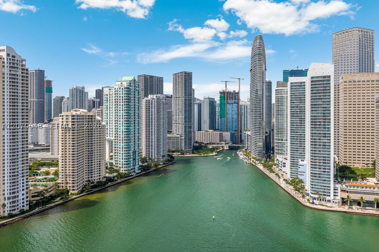 335 S Biscayne Blvd #2609 Miami, FL 33131
