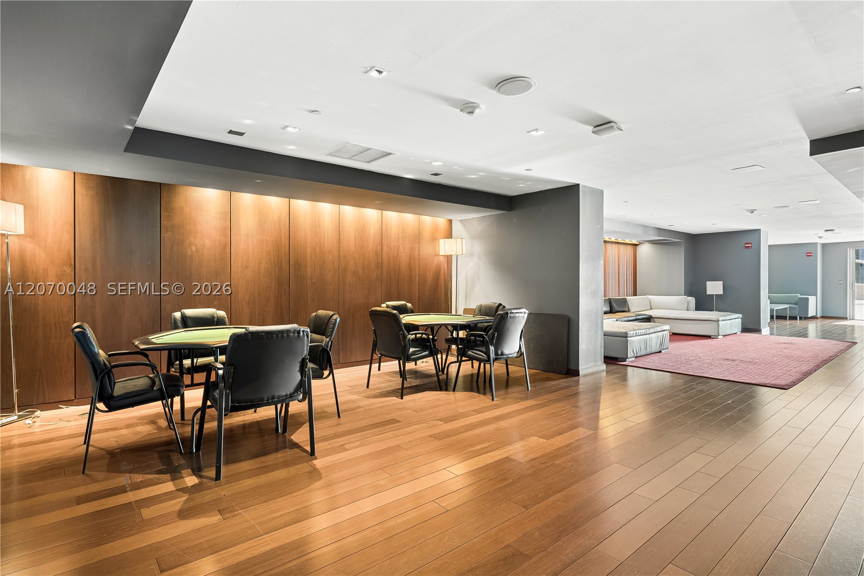 335 S Biscayne Blvd #2609 Miami, FL 33131