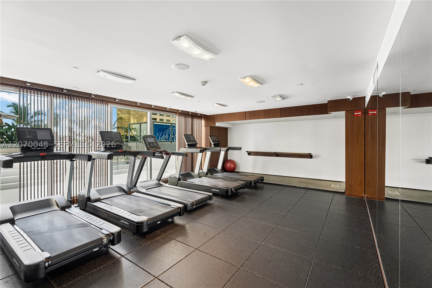 335 S Biscayne Blvd #2609 Miami, FL 33131