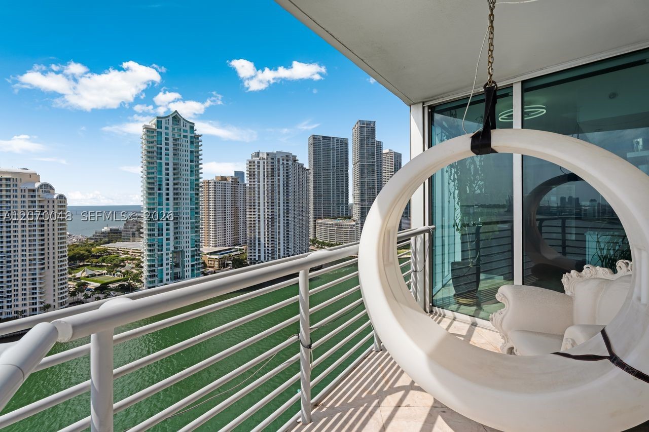 335 S Biscayne Blvd #2609 Miami, FL 33131