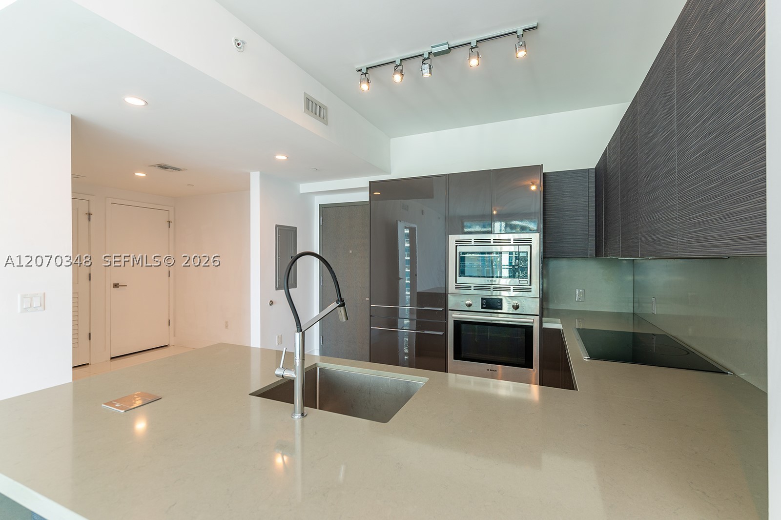image The Bond on Brickell9