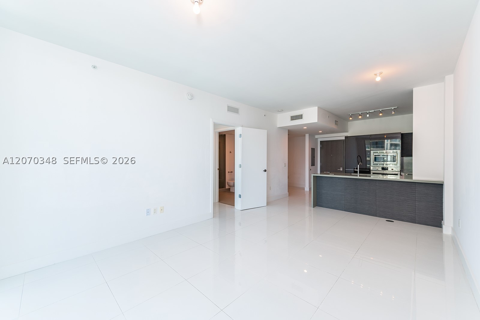 image The Bond on Brickell13