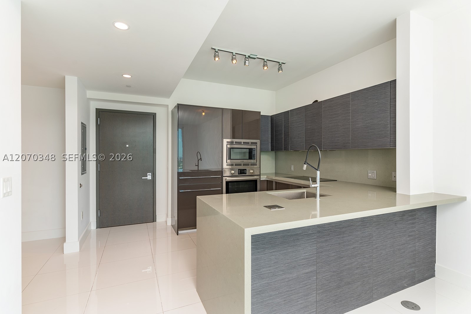 image The Bond on Brickell8