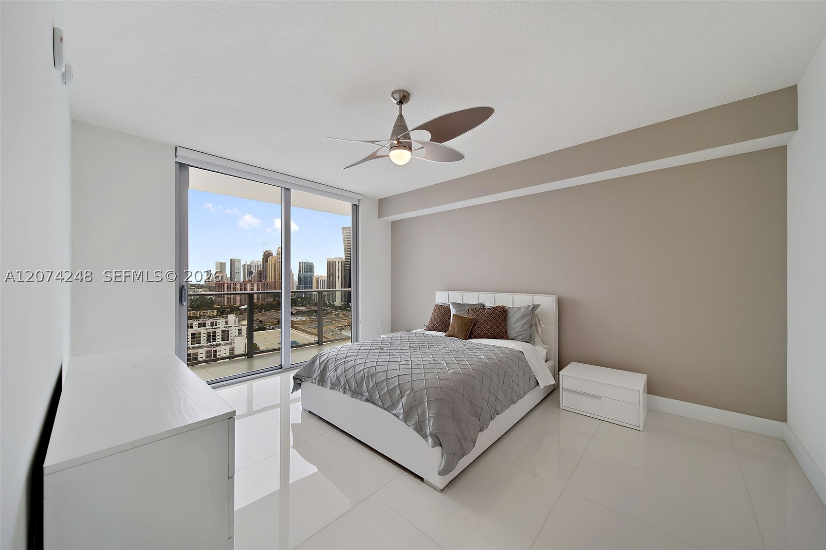 300 Sunny Isles Blvd #2403 Sunny Isles Beach, FL 33160