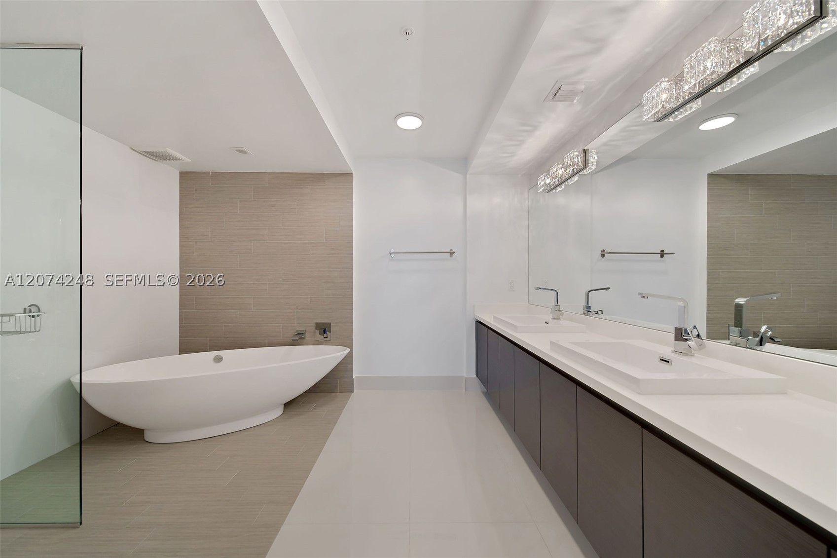 300 Sunny Isles Blvd #2403 Sunny Isles Beach, FL 33160