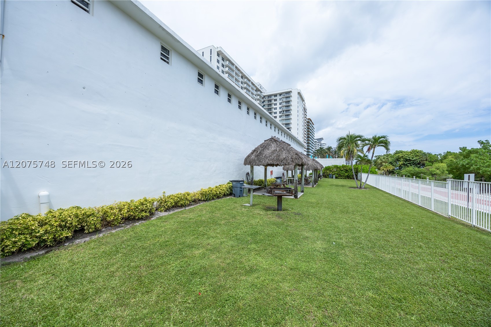 5601 Collins Ave #412A Miami Beach, FL 33140