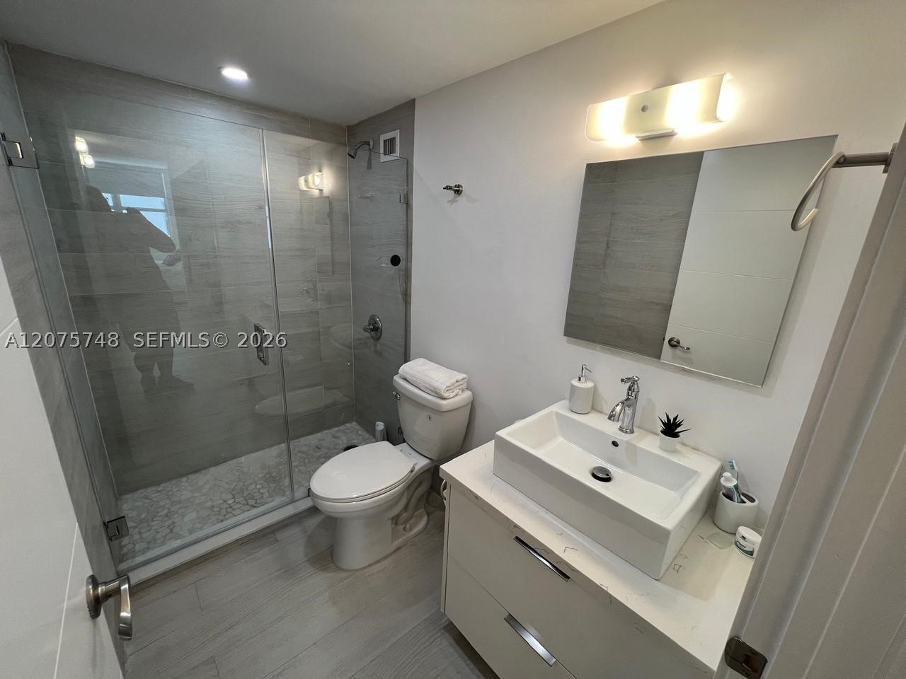 5601 Collins Ave #412A Miami Beach, FL 33140