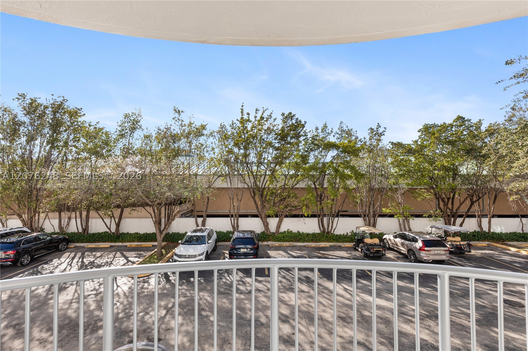 210 Sea Vw Dr #207 Key Biscayne, FL 33149
