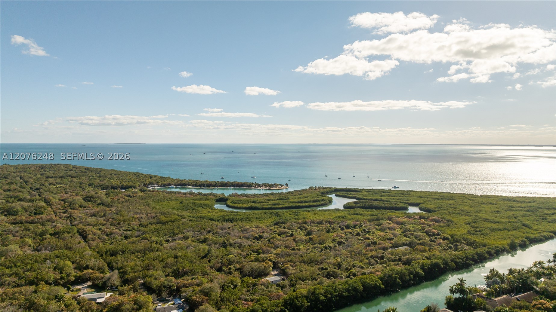 210 Sea Vw Dr #207 Key Biscayne, FL 33149