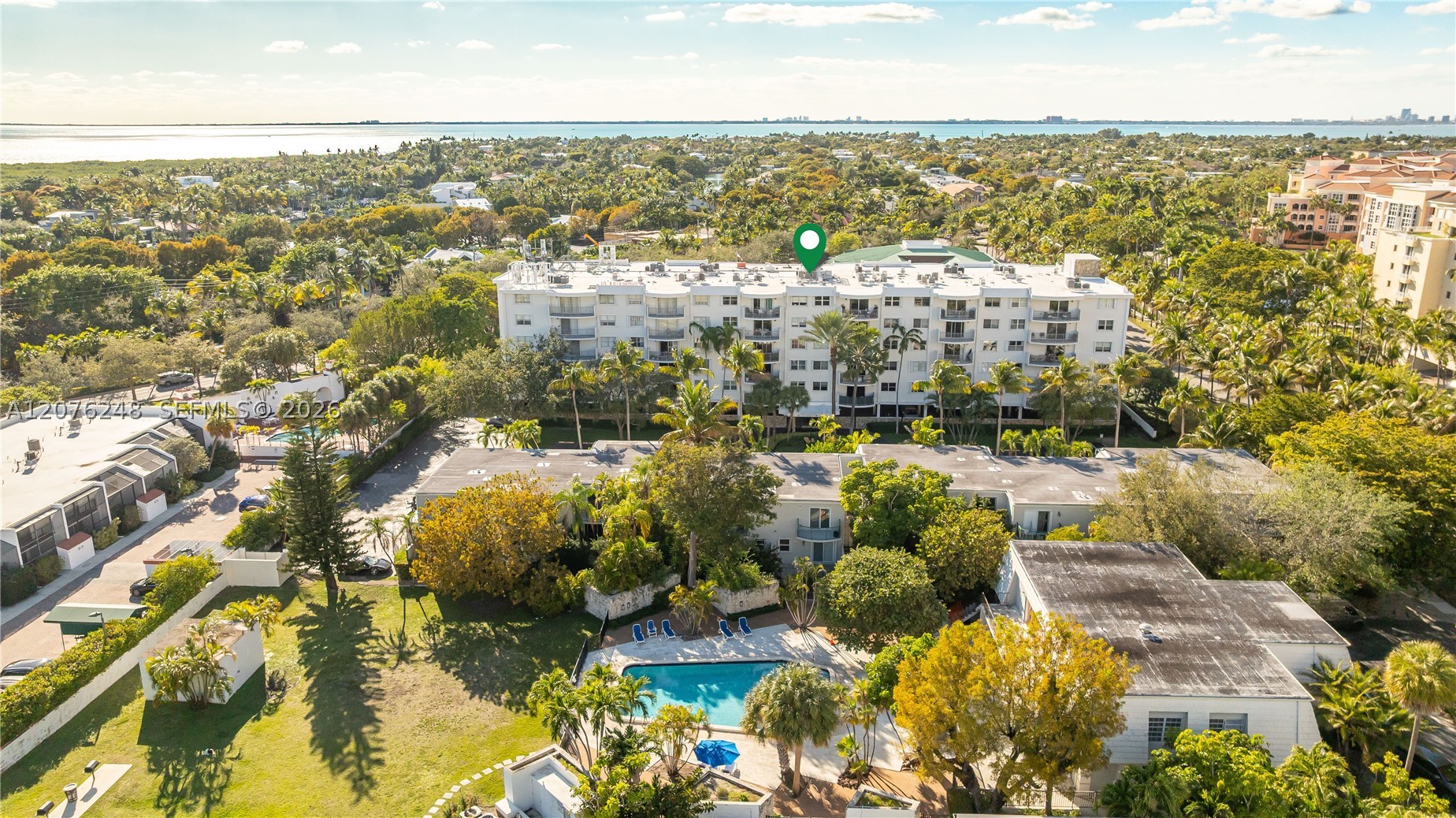 210 Sea Vw Dr #207 Key Biscayne, FL 33149