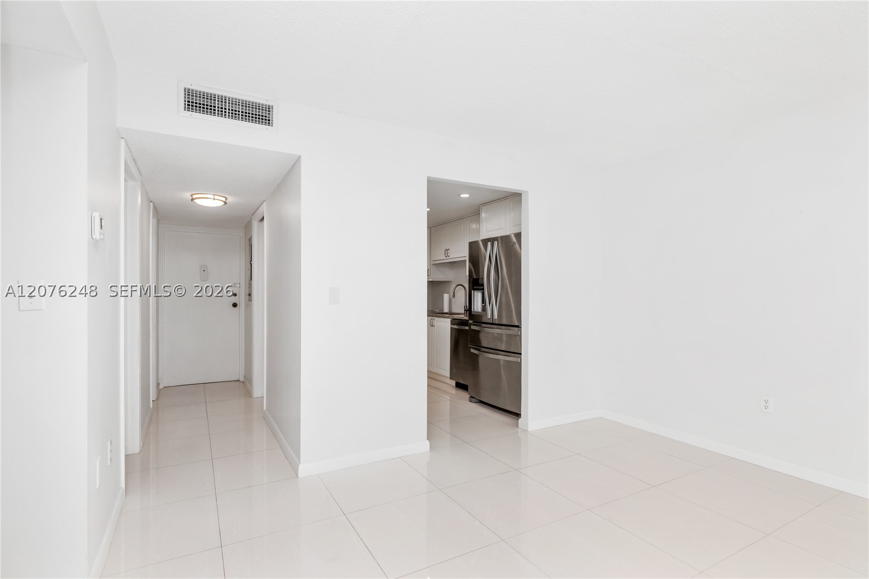 210 Sea Vw Dr #207 Key Biscayne, FL 33149