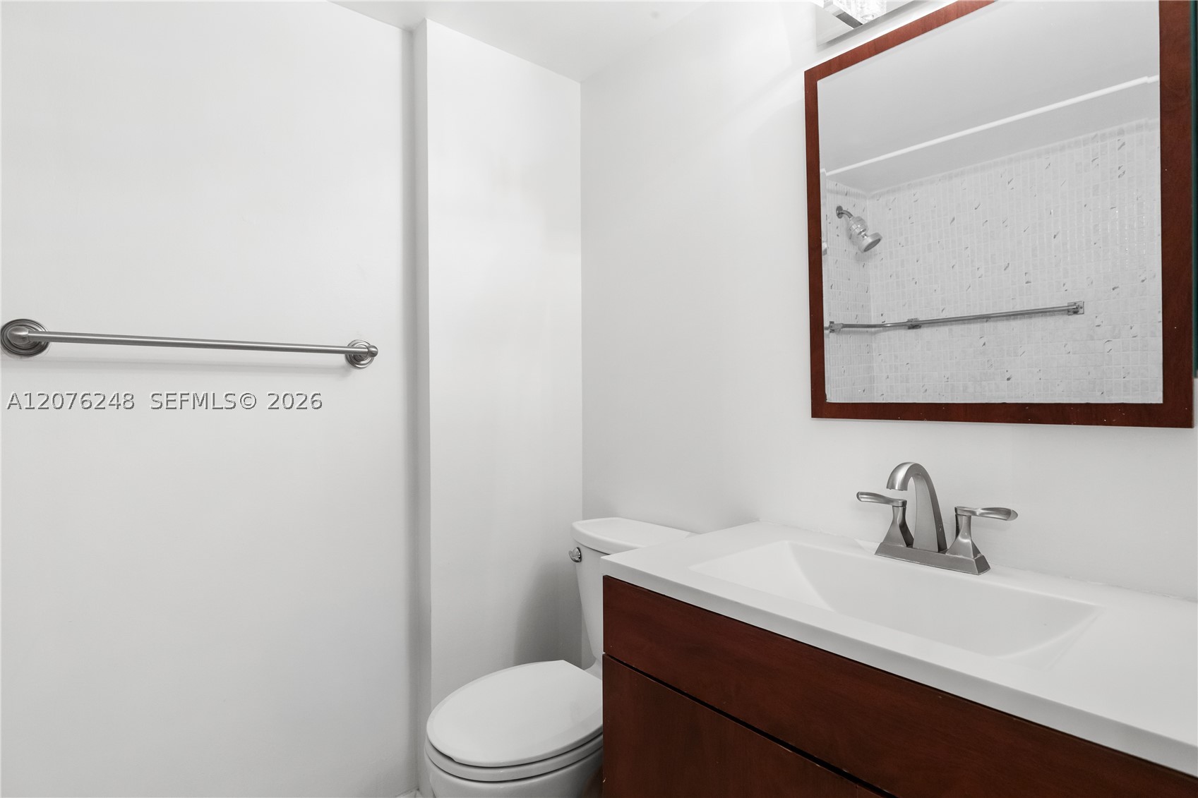 210 Sea Vw Dr #207 Key Biscayne, FL 33149