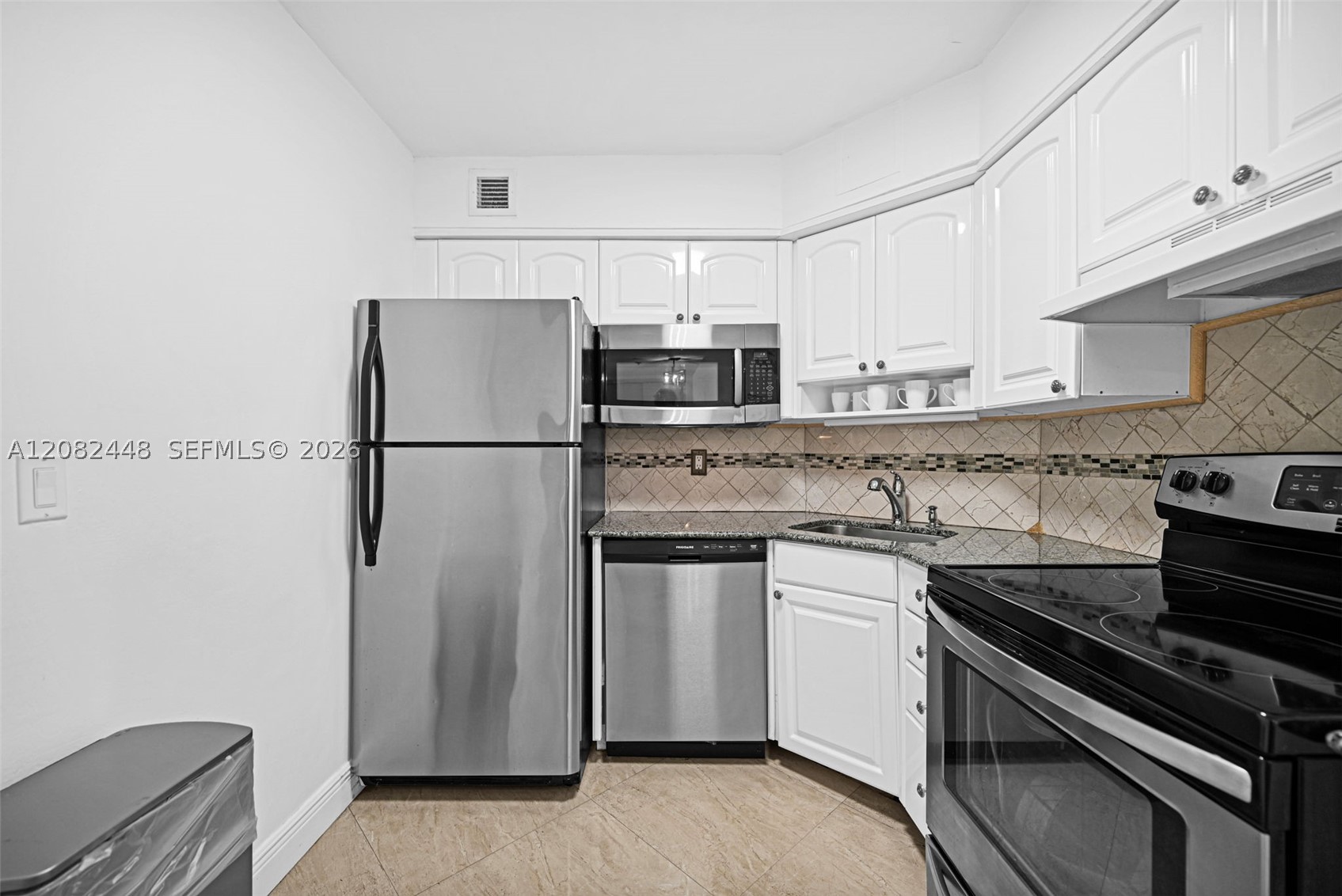5225 Collins Ave #1015 Miami Beach, FL 33140