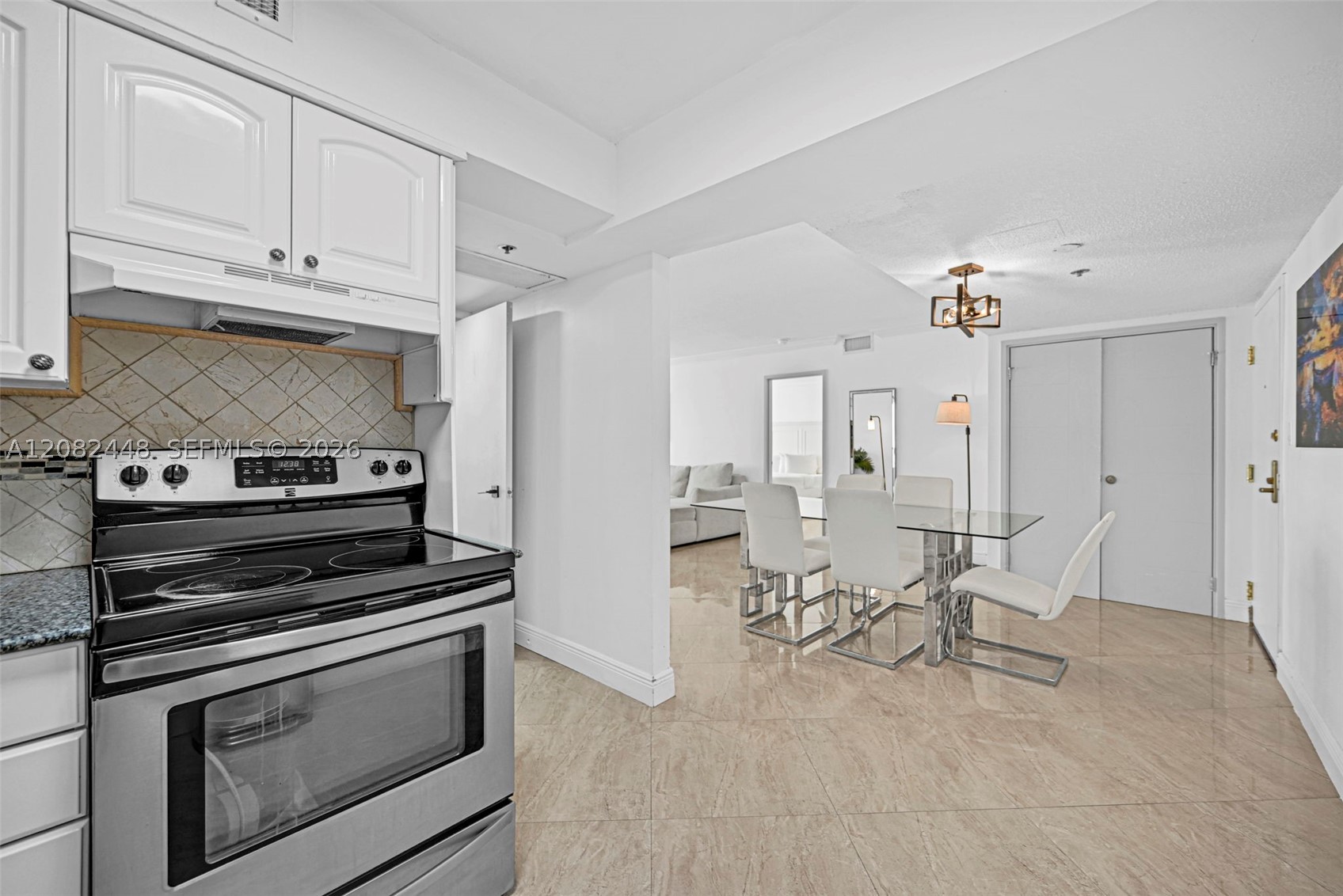 5225 Collins Ave #1015 Miami Beach, FL 33140