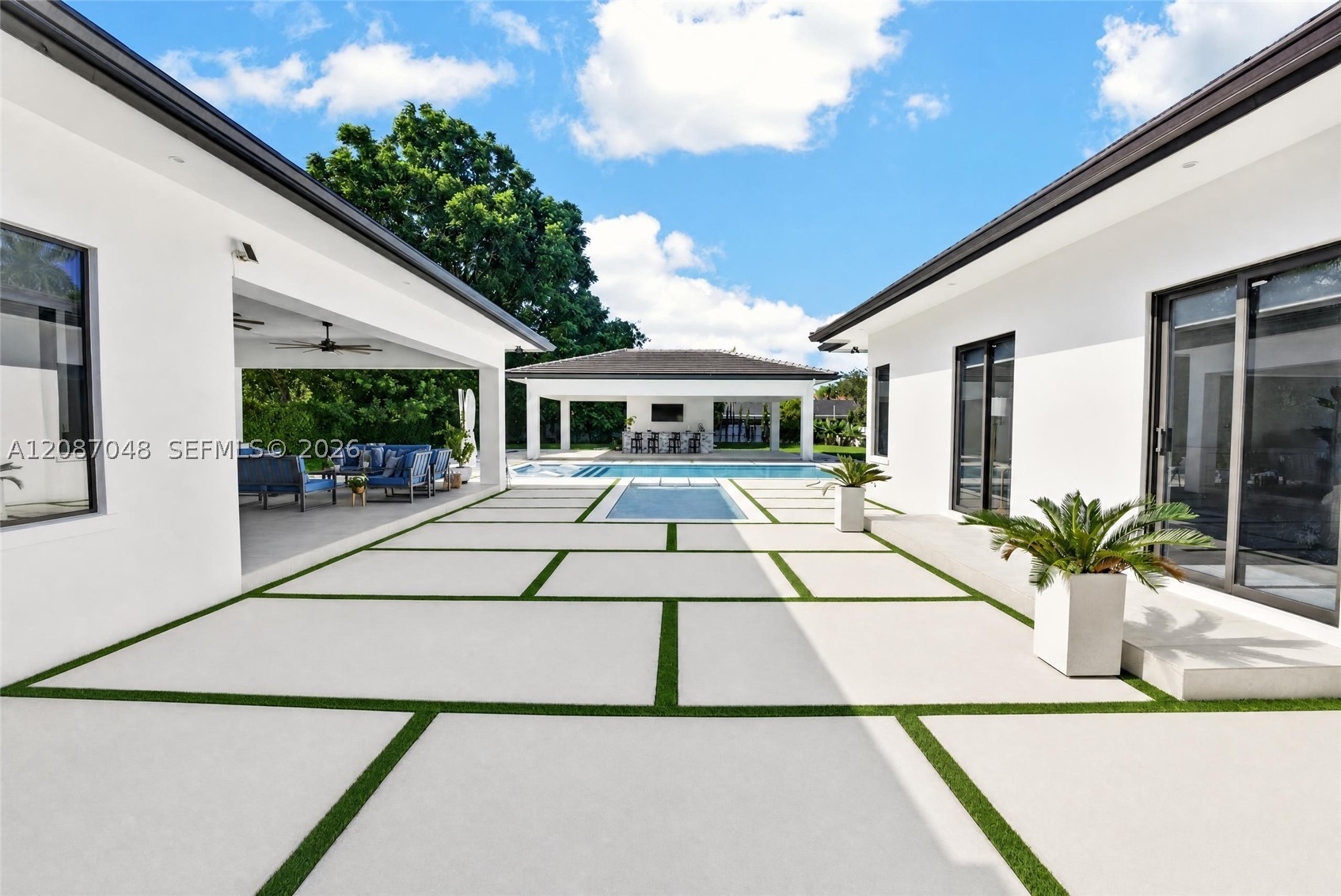 11681 SW 93rd St Miami, FL 33176