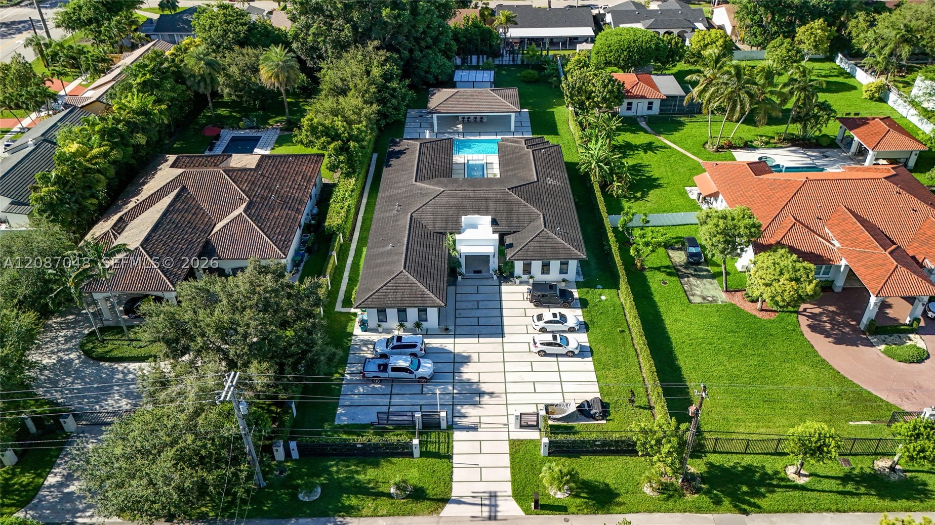 11681 SW 93rd St Miami, FL 33176